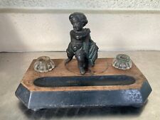 ANCIEN ENCRIER NAPOLEON III AVEC STATUE ENFANT AU FILET DE PECHE BOIS ET REGULE