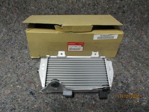 Radiateur gauche neuf - radiateur,