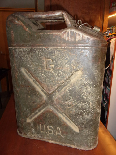 Jerrycan ww2 sorti de - ,