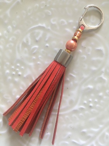 Pompon bijou collier - de,