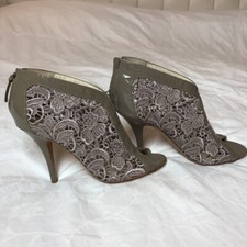 CHAUSSONS GIVENCHY CUIR VERNI