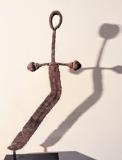 Sabre Ashanti en fer symbole de pouvoir (  ex collection Antoine Ferrari ) 