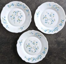 3 Assiettes à dessert en