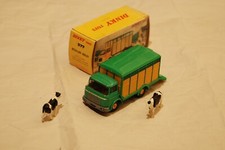 Dinky toys 577 bétaillère berliet vaches boite