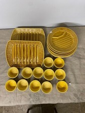 Lot service à asperge Sarreguemine 2 plat à asperge ,12 assiette et 12 ramequin