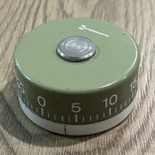 Vtg avocado green intermatic - avocado,