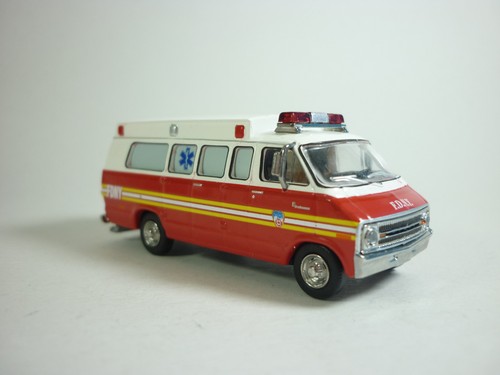 Brekina dodge b200 ambulance - brekina,
