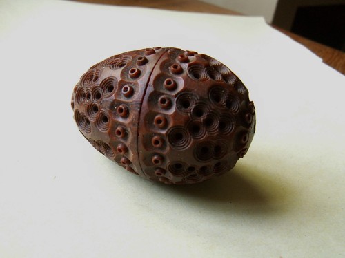 Ancienne boite sculptee - ancienne,
