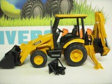 BRU02427 - Tractopelle JCB