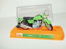MOTO SUZUKI GT-750 Vert GUILOY