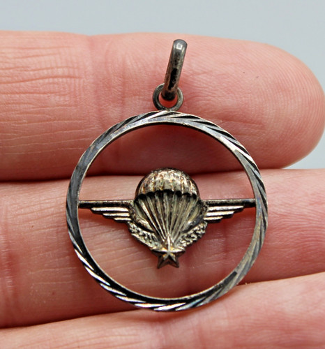Ancien pendentif parachutiste - ancien,