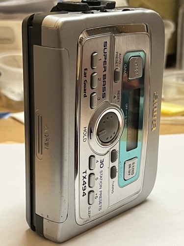 Aiwa portable radio cassette - aiwa,