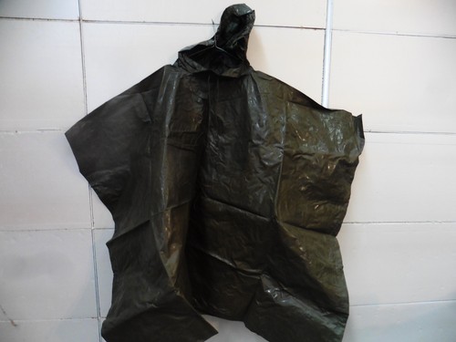 Lot poncho militaire et - 7,