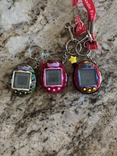 Tamagotchi connection lot 3 - of,