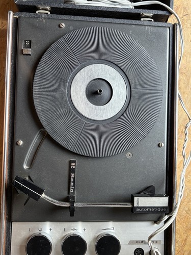 Tourne disque vintage - vintage, reela
