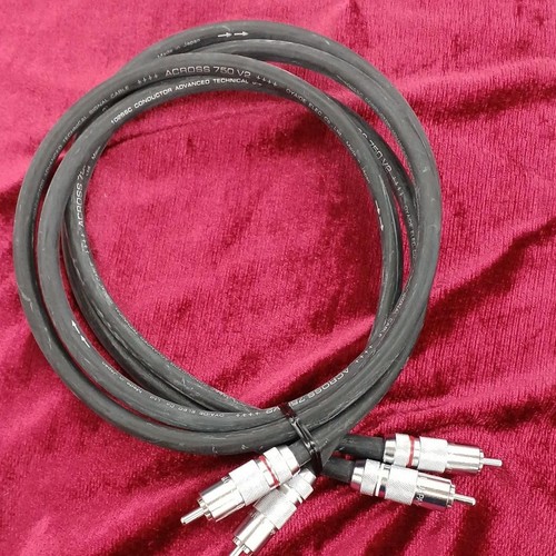 Oyaide audio cable pair - oyaide,