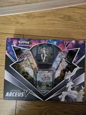 Coffret Pokémon . ARCEUS V . Collection avec figurine . VF . TBE ( voir photos )