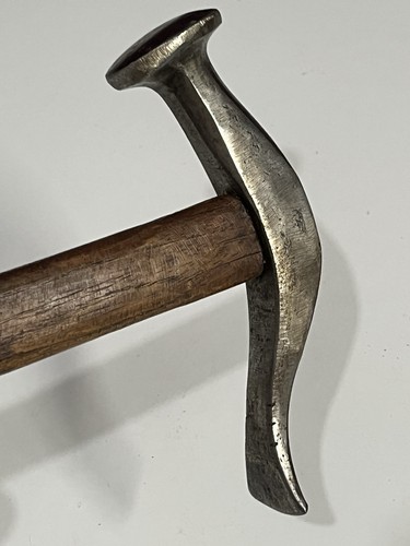 Outil ancien marteau - ancien,