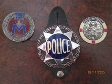 Lot de 3 insignes obsolètes