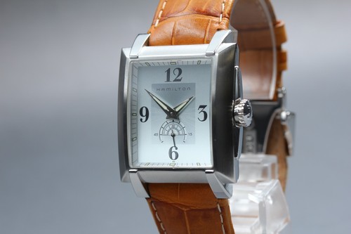 Presque comme neuve montre - [presque, neuve]