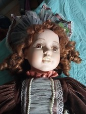 poupée ancienne en porcelaine à réparer hauteur 60 cm