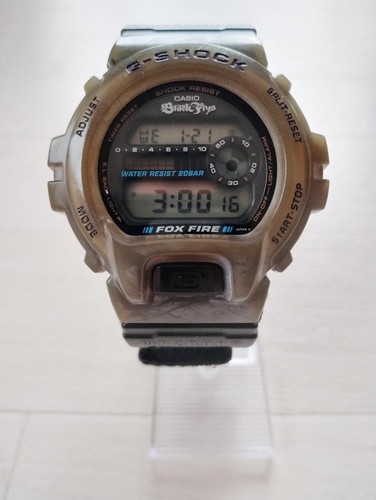 Montre numérique verte