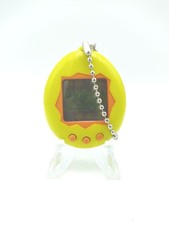 Tamagotchi Original P1/P2 Yellow w/ orange Bandai 1997