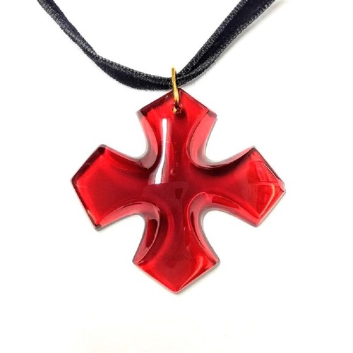 Collier pendentif croix