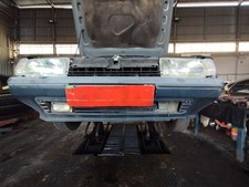 enjoliveur pare-choc avant