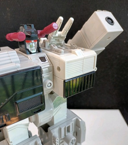 Hasbro transformers autobot - hasbro, g1