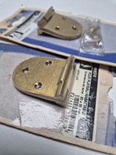 CHARNIERE POUR PLATEAU