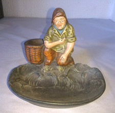 ANCIEN CENDRIER VIDE POCHE PORTE PIPE SCULPTURE PECHEUR  souvenir AUDERVILLE