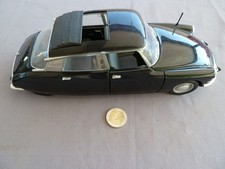 Ancienne DS 19 de 1963 SOLIDO