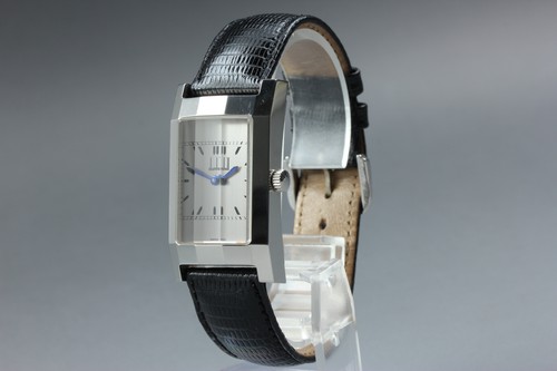 Presque comme neuf dunhill - *presque, neuf*