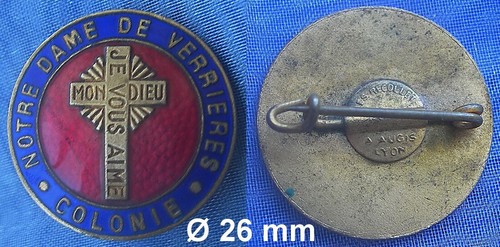 Rare insigne augis notre - augis,
