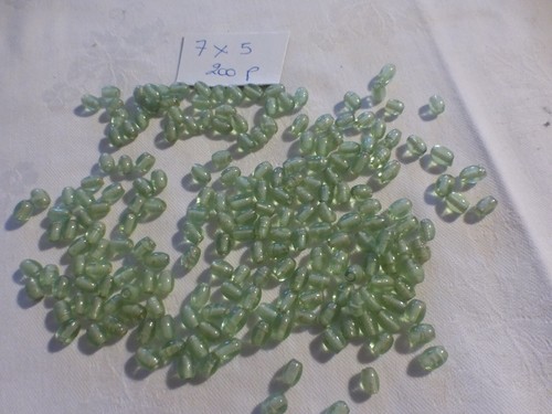 Lot 200 perles en - de,
