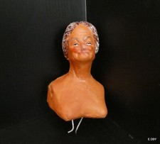 TETE DE FEMME SCULPTEE signée