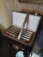 12 Couteaux de Table Métal