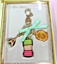 LADUREE Porte-clés Sac Breloque Macarons Vert Clair Rose Ruban Or Tour Eiffel
