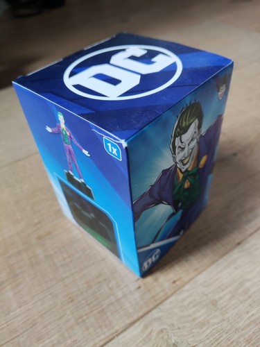 Joker figurine avec led - dc,