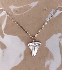 Collier Pendentif petite dent