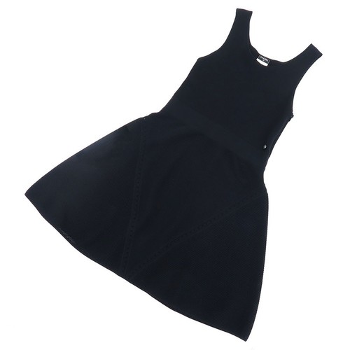 Robe sans manches - , avec