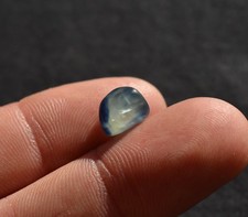 1 Saphir bleu brut de