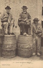 CPA/DEP 29/JOUEURS DE BINIOU EN BRETAGNE 