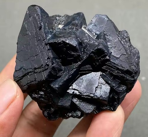 Fluorite noire fluorescente