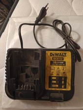 DEWALT MACHINES ￼ Chargeur