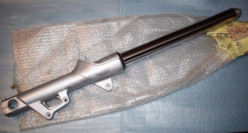 Tube fourche gauche complet - fourche,