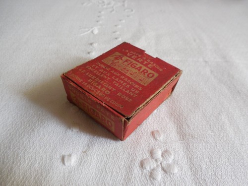 Ancienne boite pate - a, rasoir