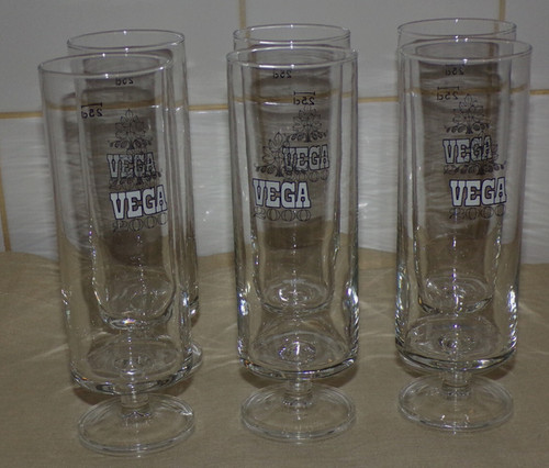 Lot verres à bière - à,