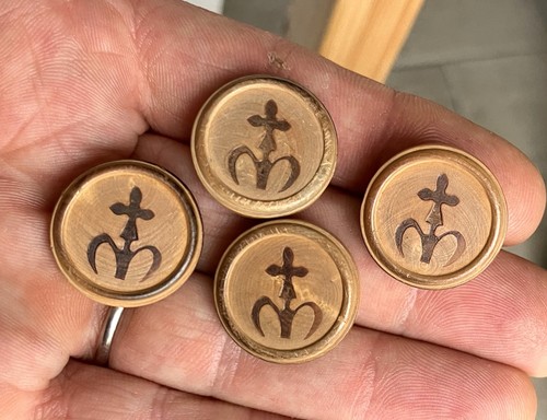Lot boutons anciens en - lot,